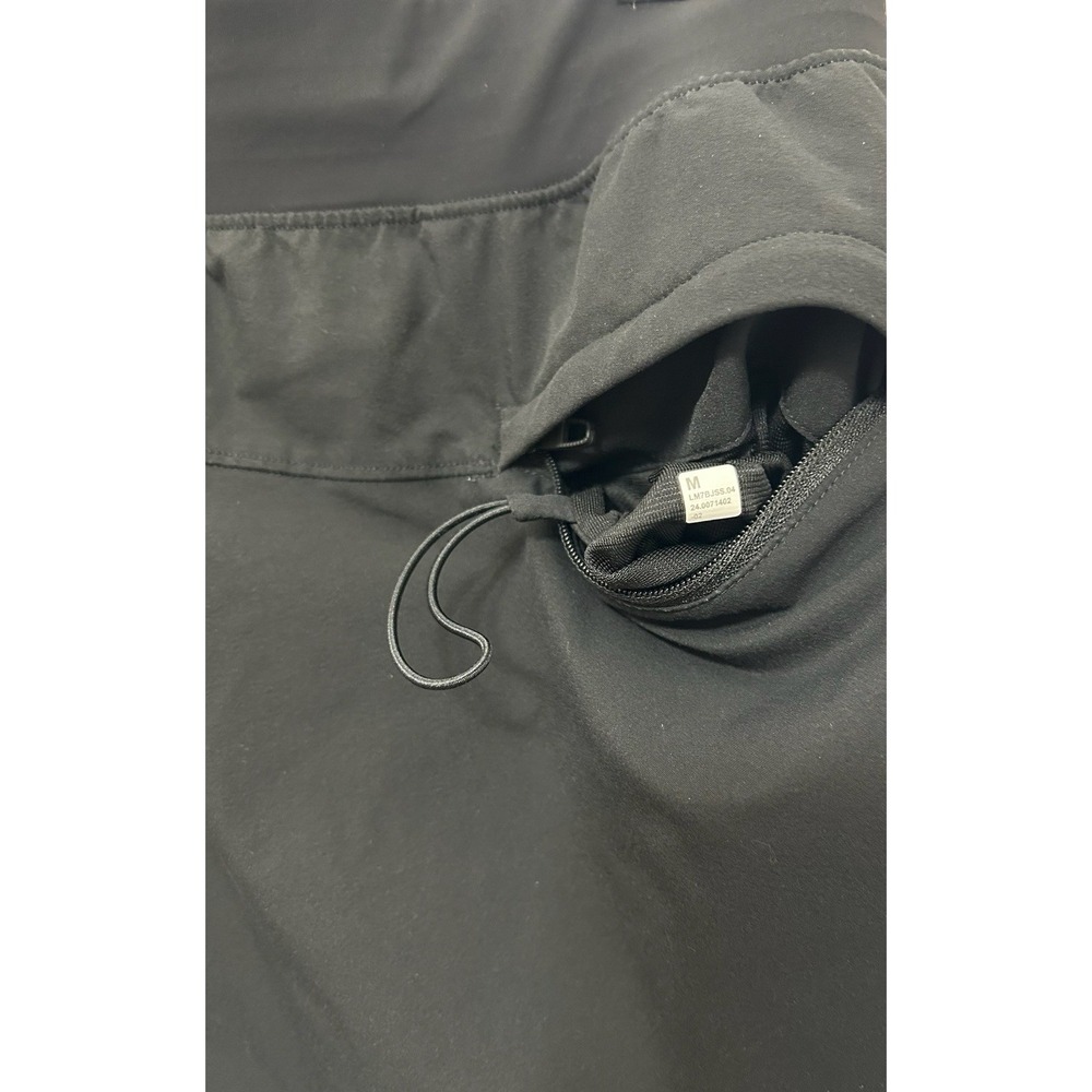 lululemon athletica Men's Black Cargo Shorts - Picture 4 of 4